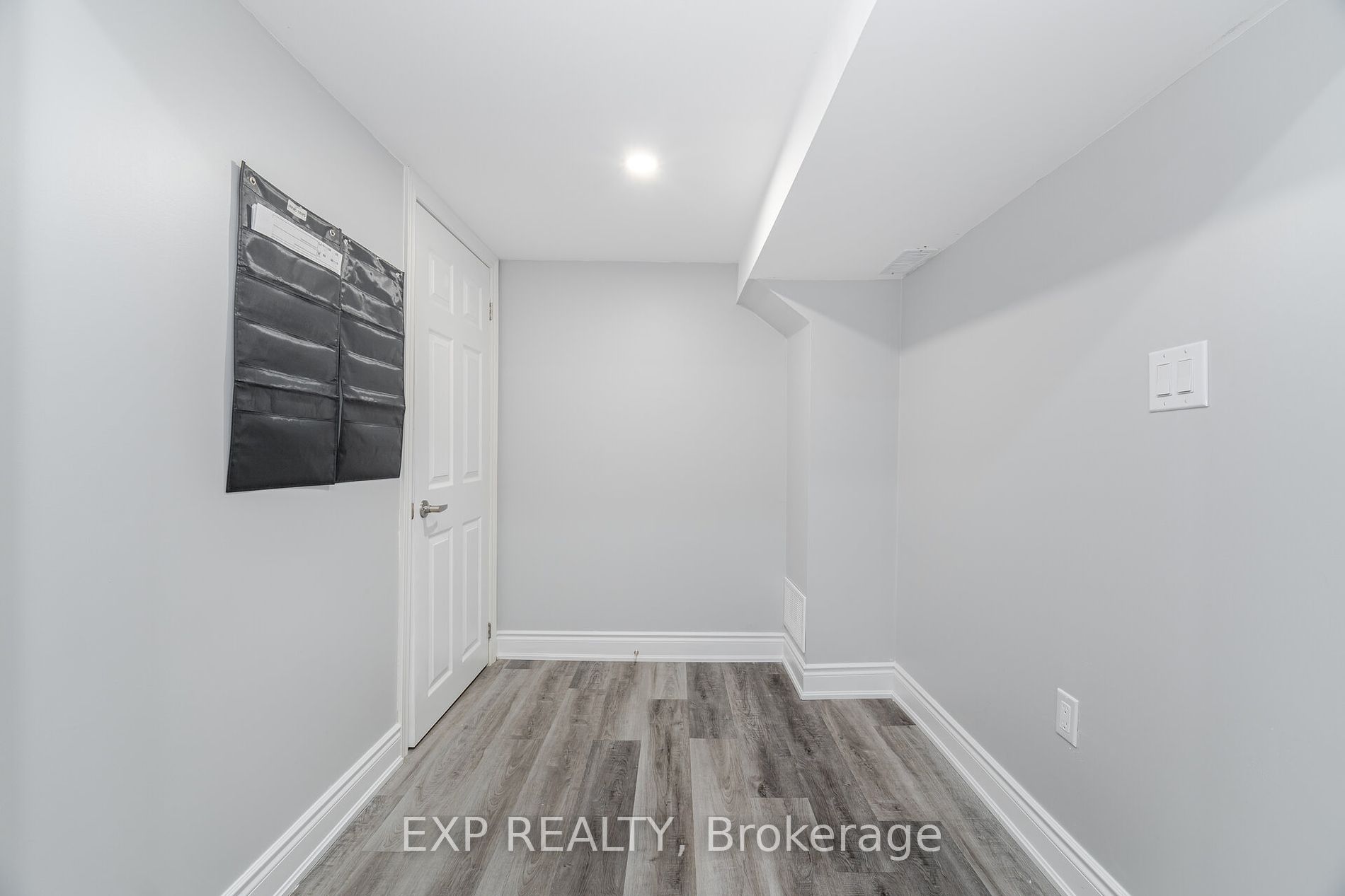 1190 Mceachern Court
