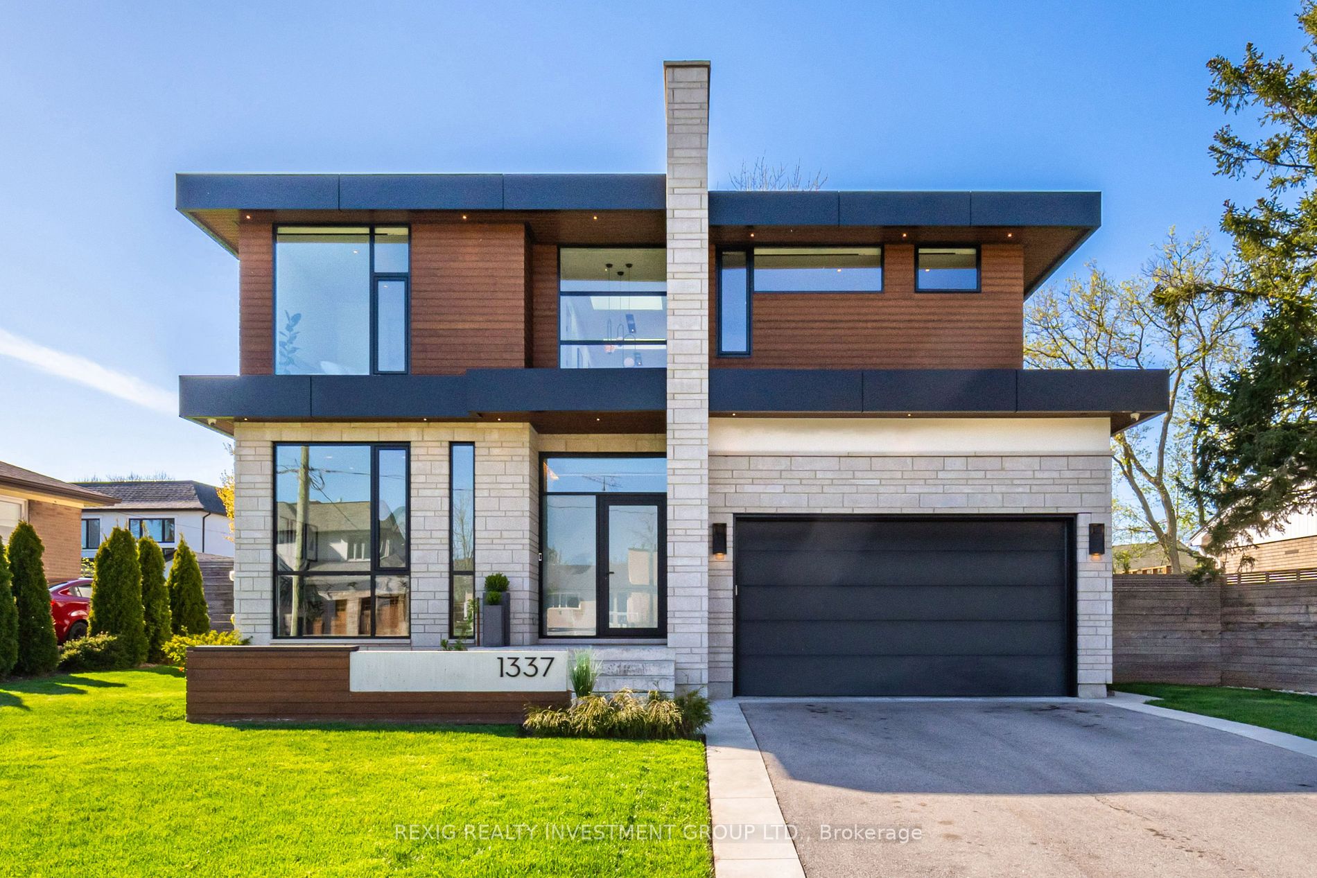1337 Waverly Ave