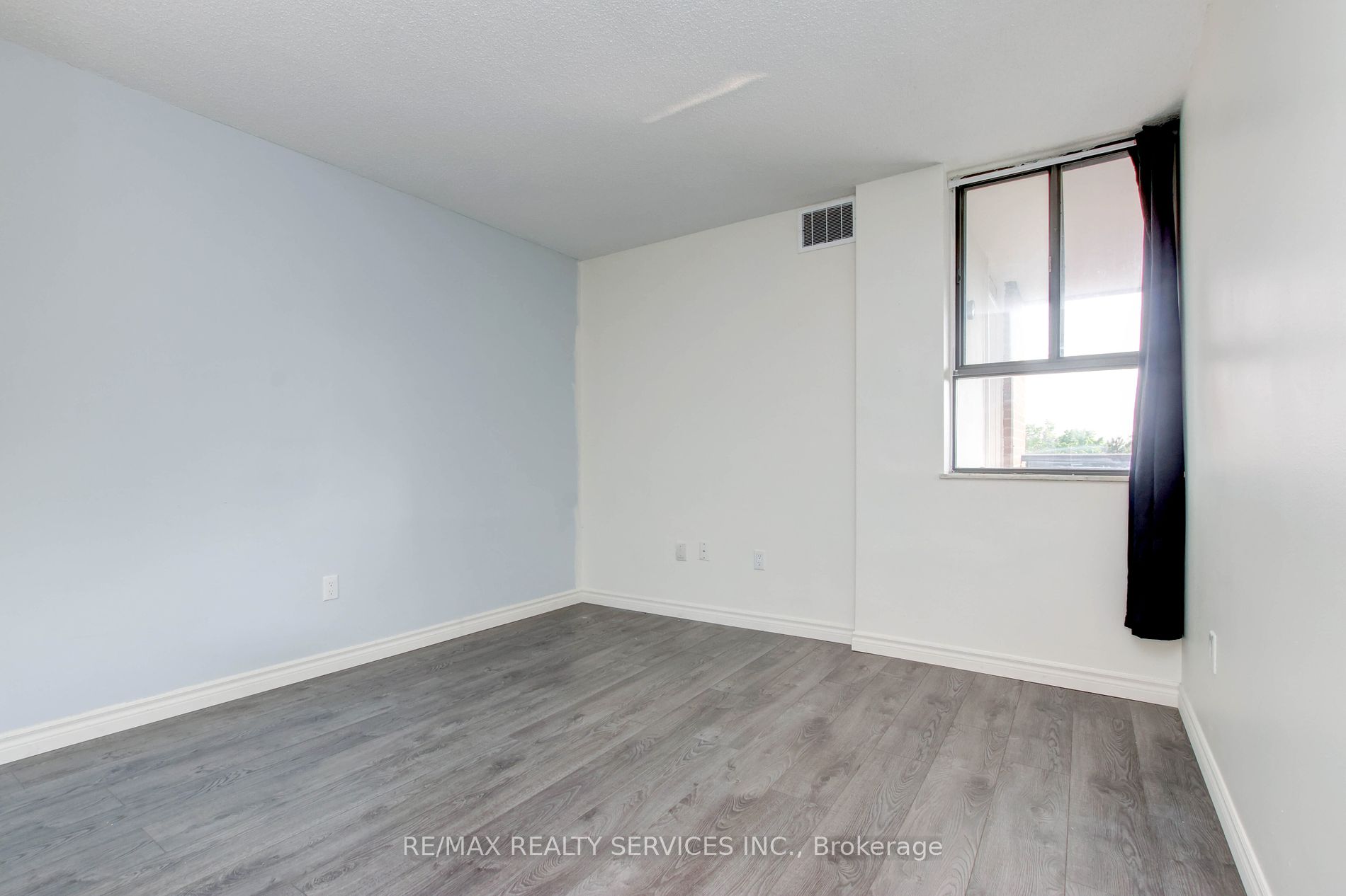 4 Lisa Street, #511