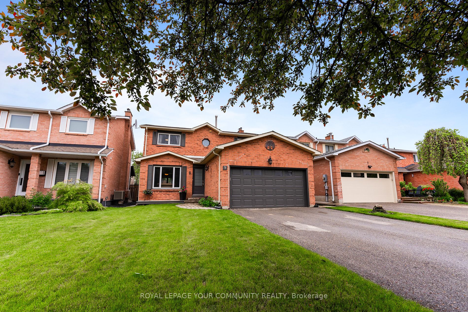 9 Fountainbridge Drive