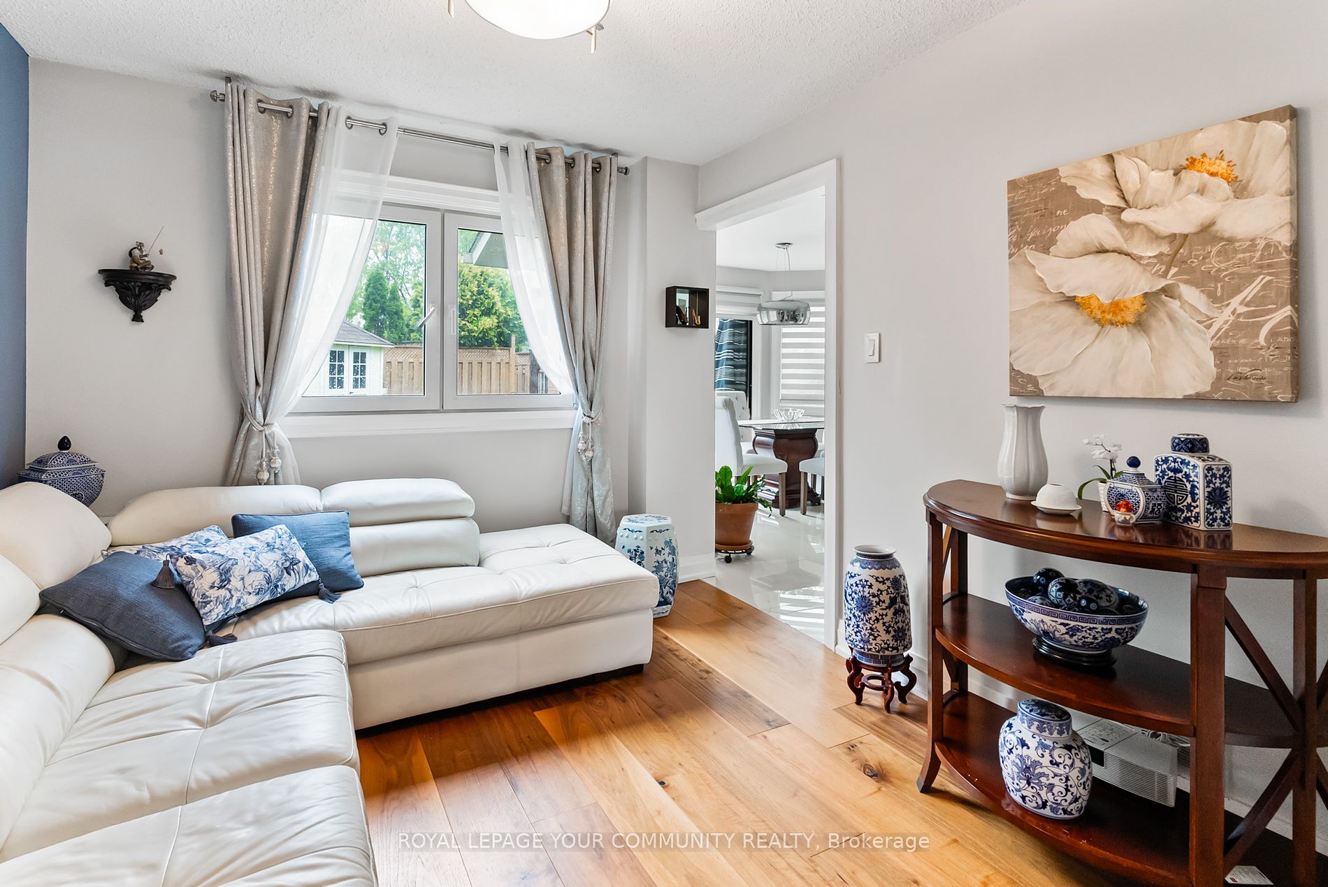 9 Fountainbridge Drive