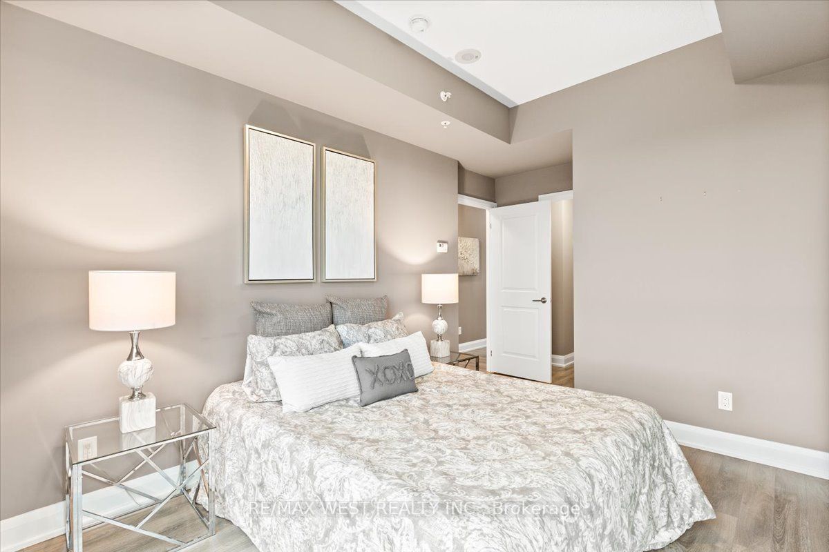 55 Yorkland Boulevard, #903