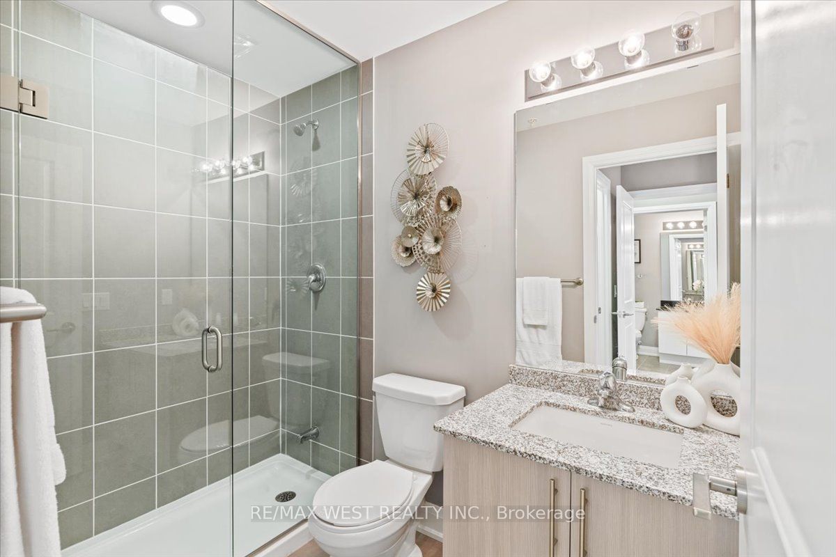 55 Yorkland Boulevard, #903