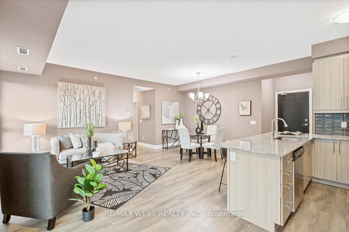 55 Yorkland Boulevard, #903