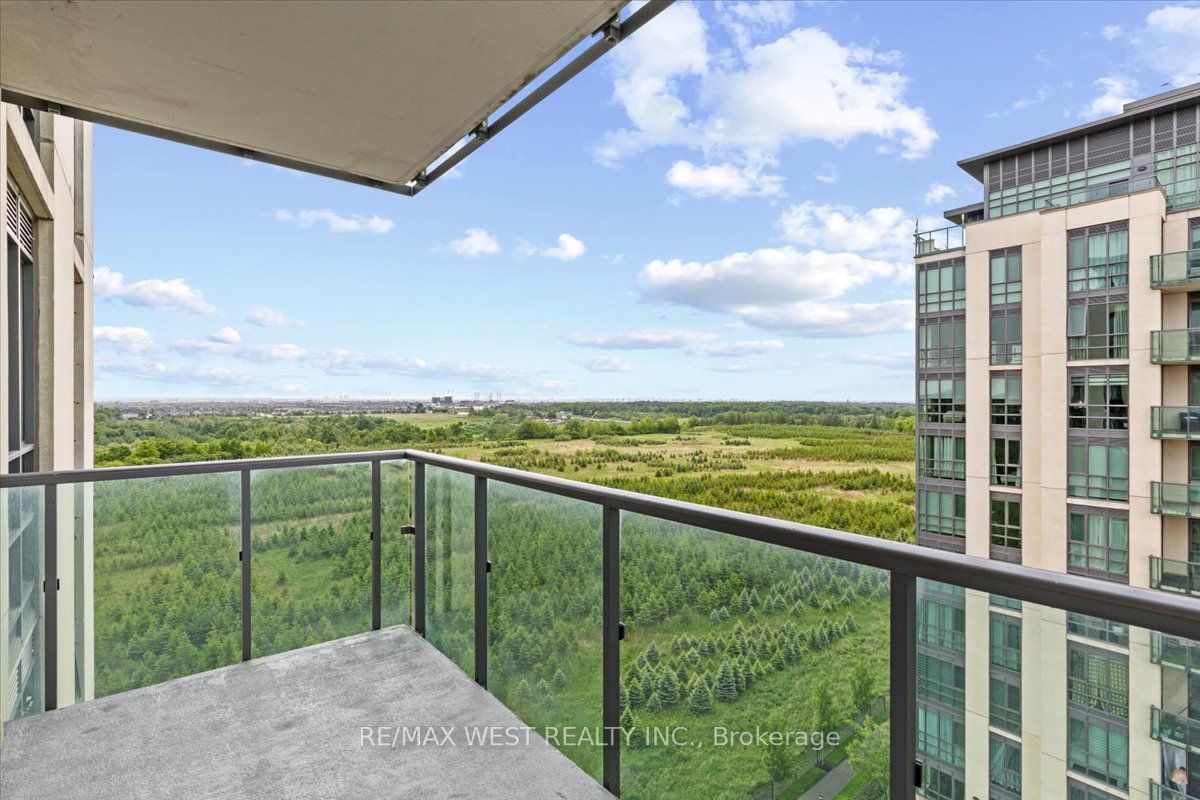 55 Yorkland Boulevard, #903