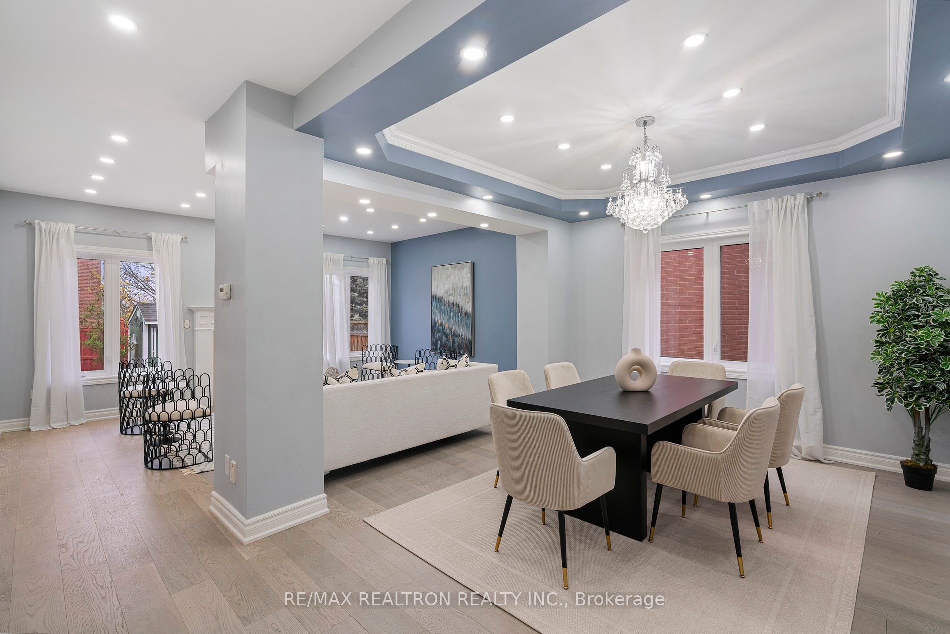 1093 Lamplight Way