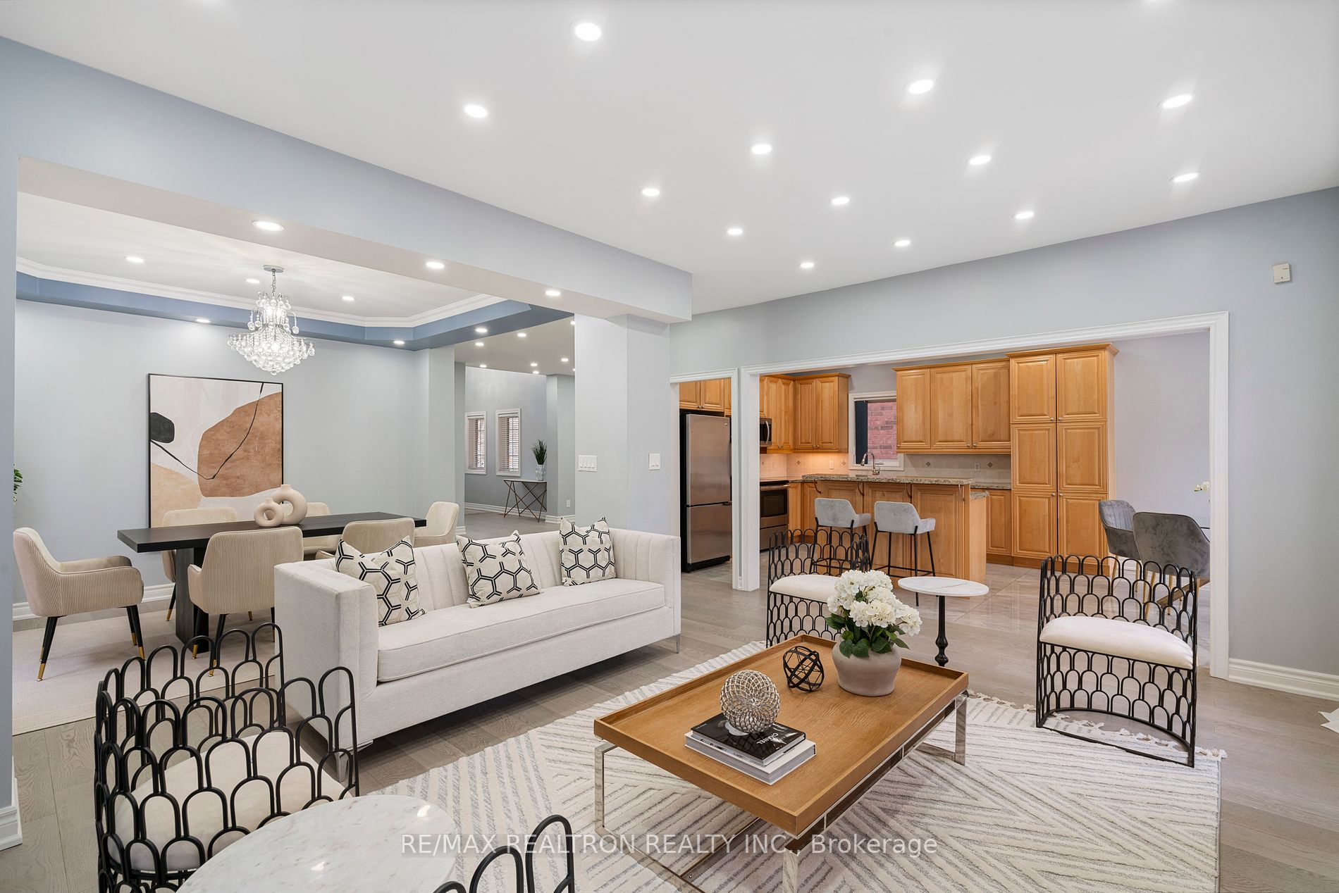 1093 Lamplight Way