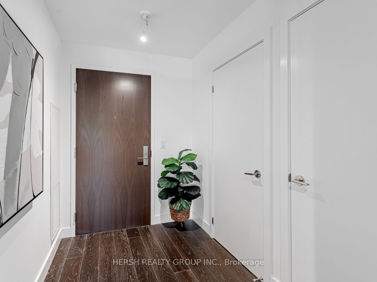 160 Kingsway Cres, #310