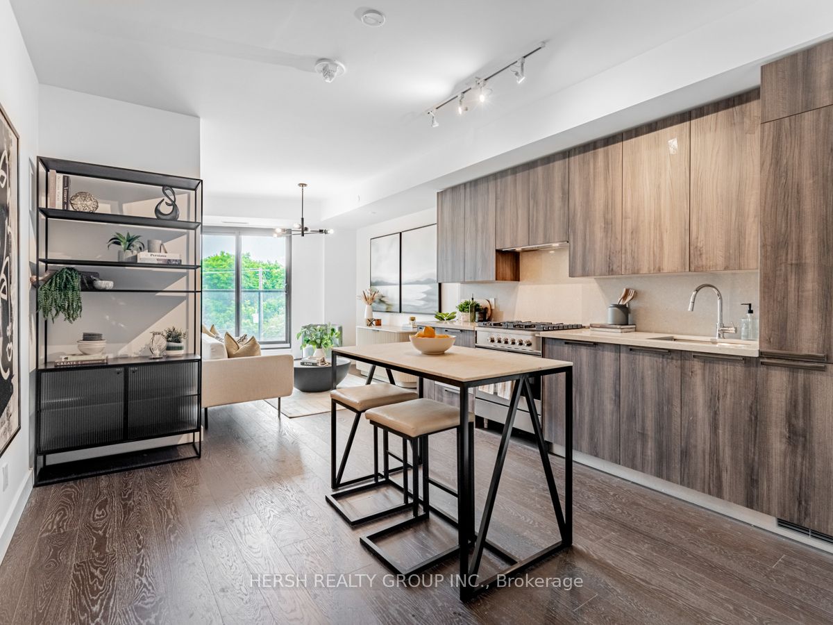 160 Kingsway Cres, #310