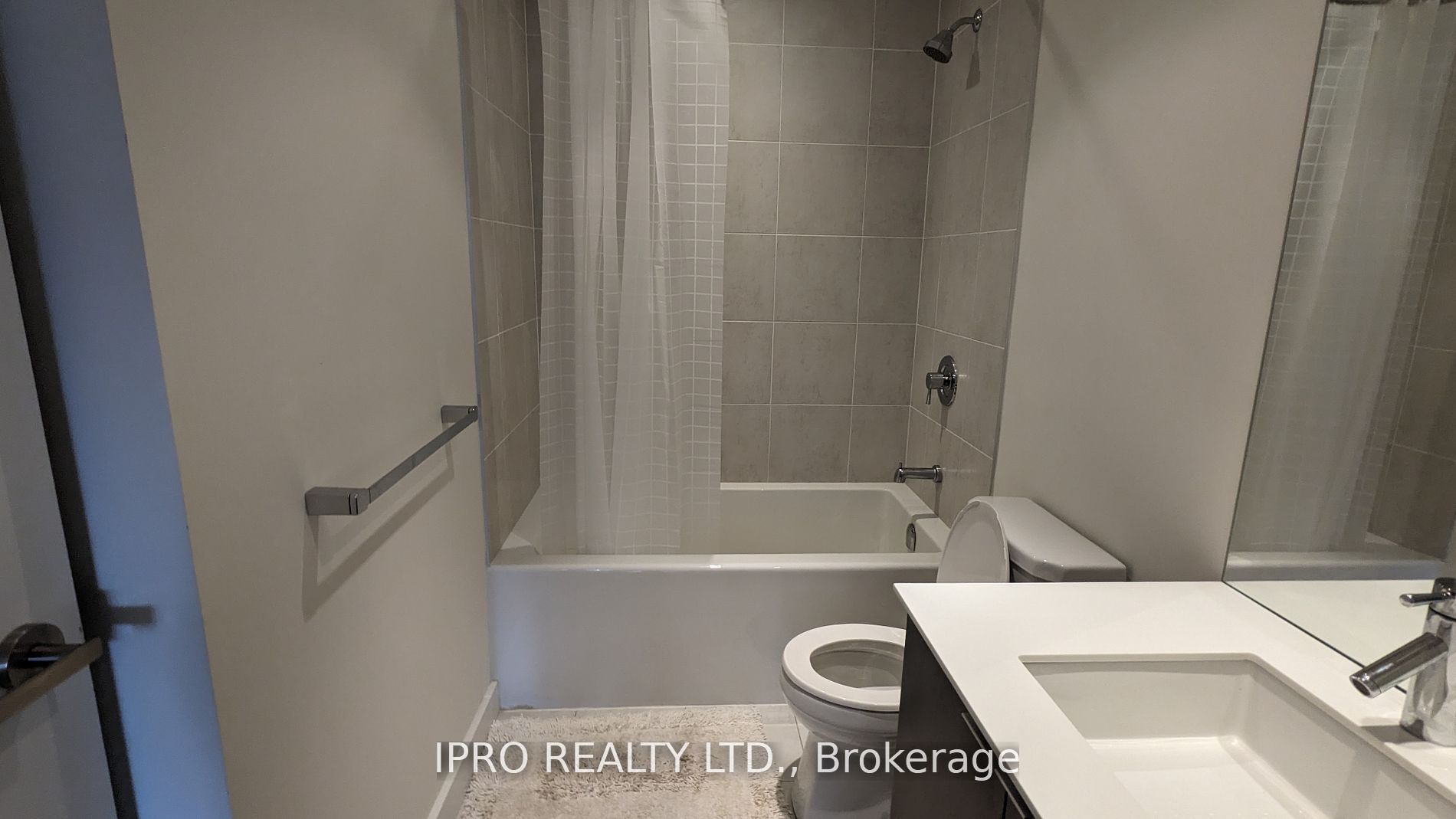 5025 Harvard Rd, #203