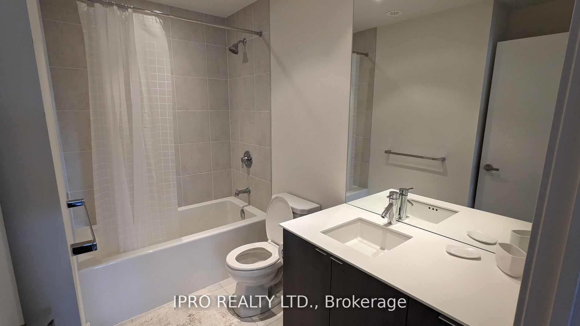 5025 Harvard Rd, #203