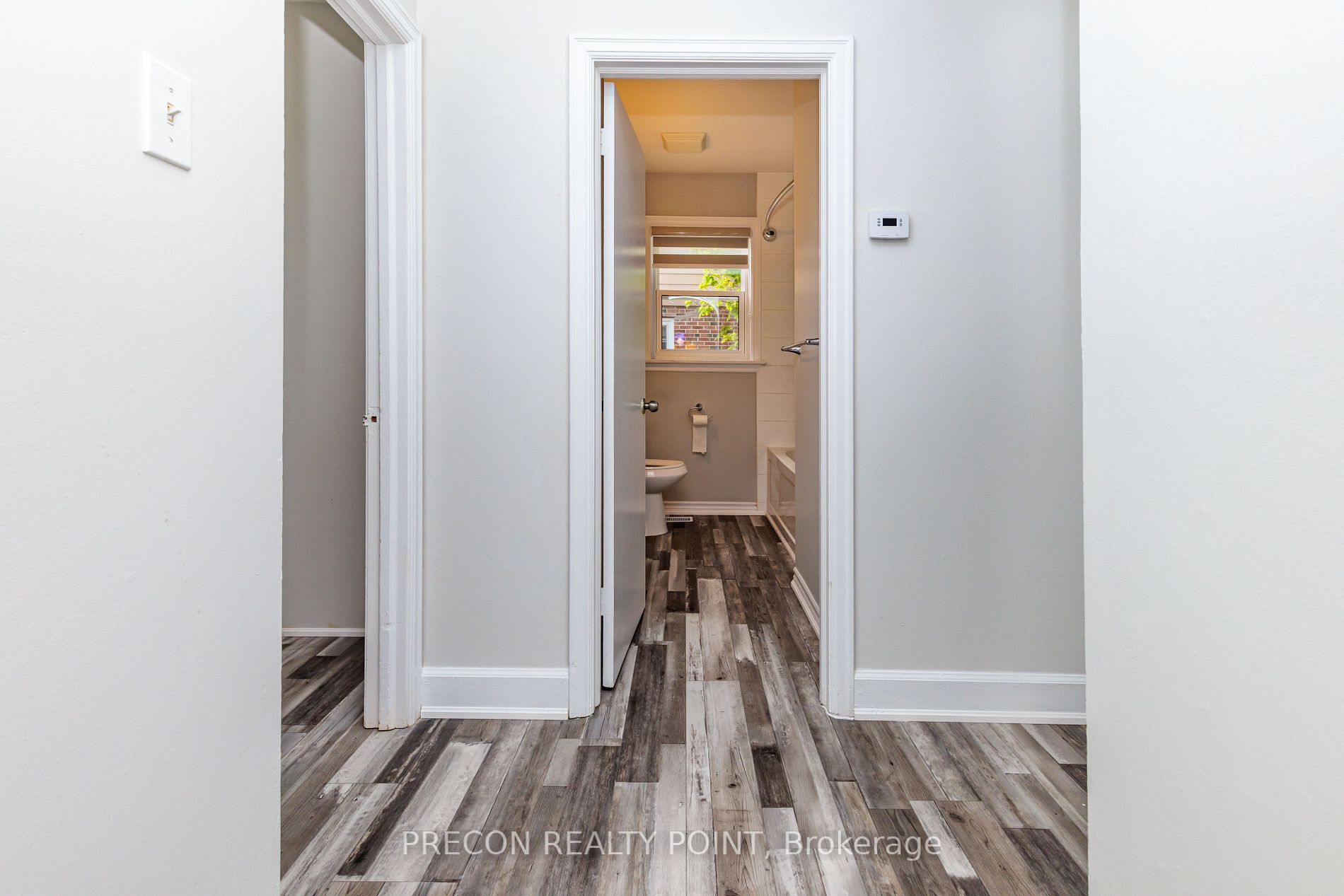 179 Queen Street S