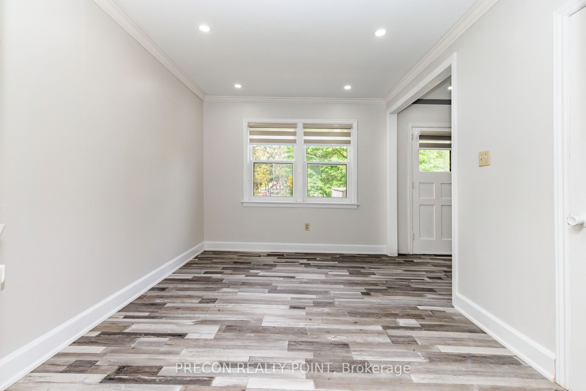 179 Queen Street S