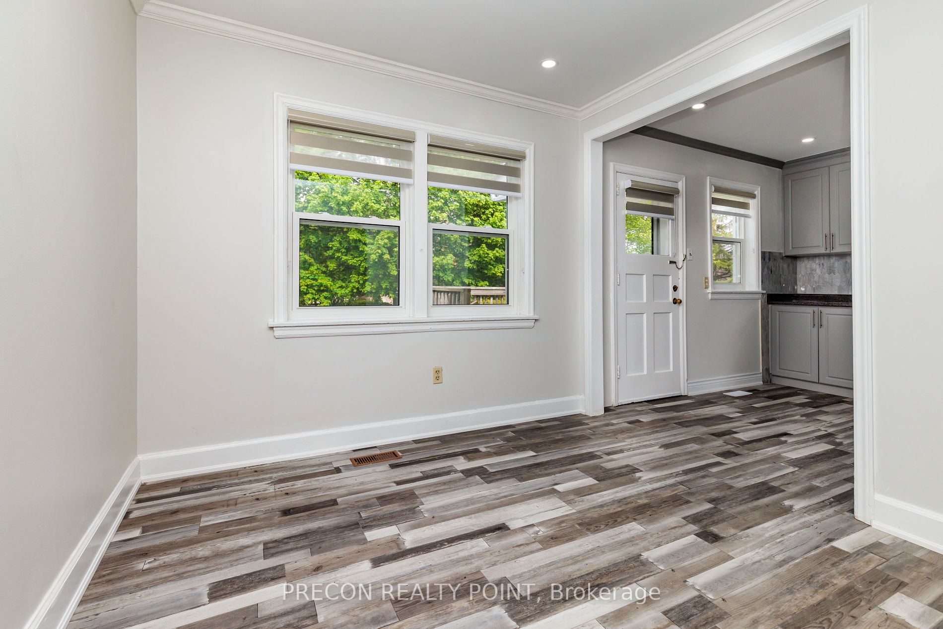 179 Queen Street S