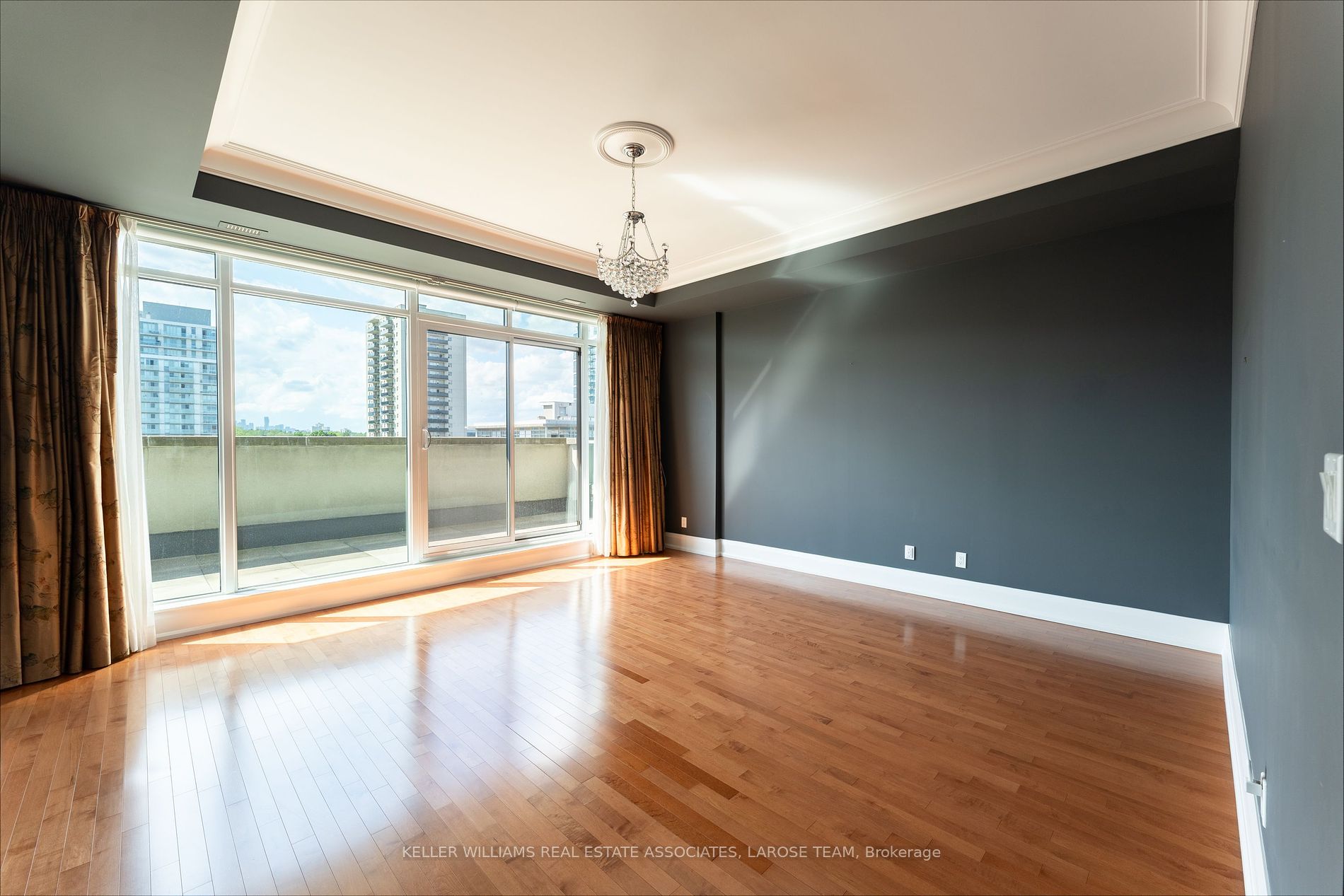 65 Port St E, #604