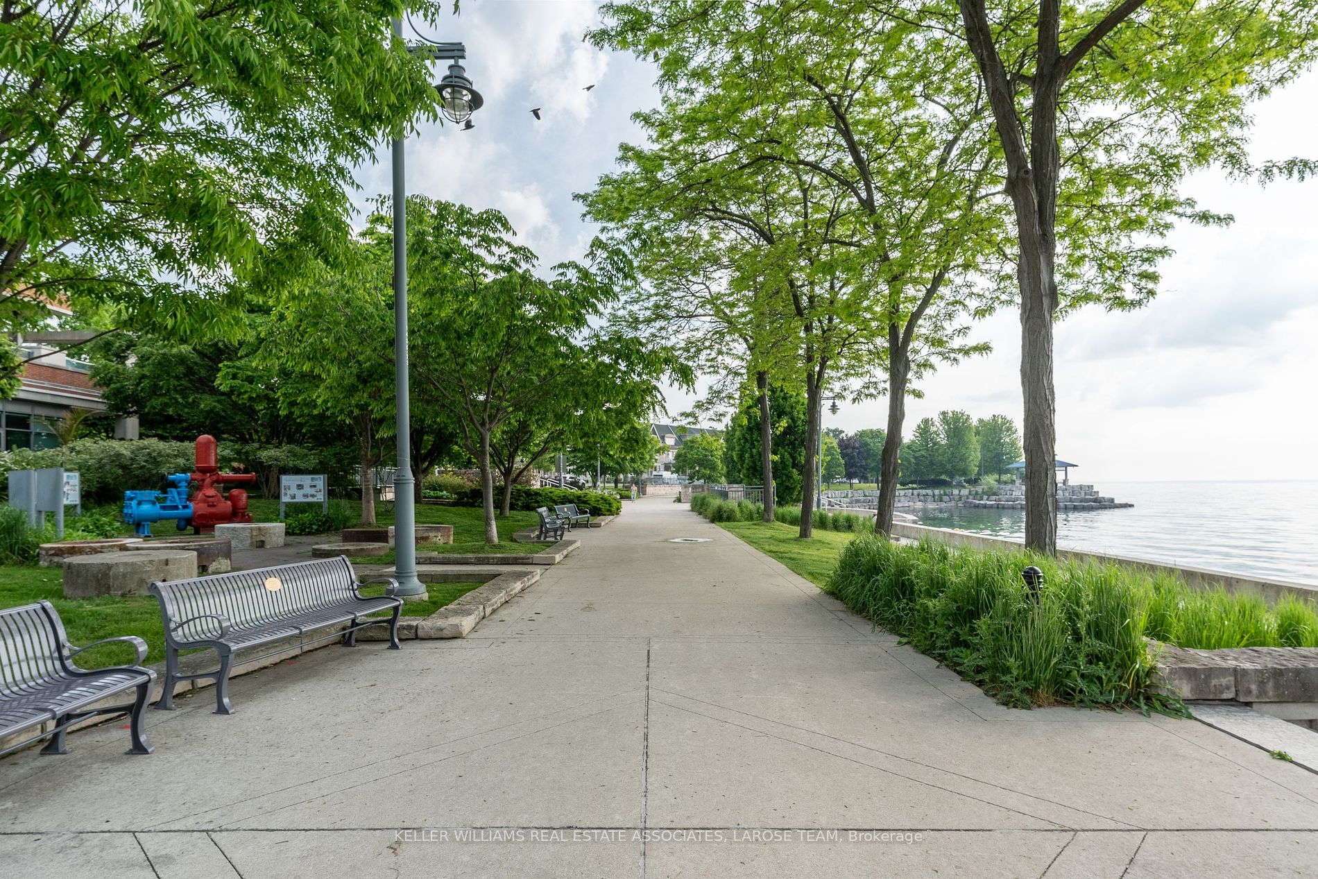 65 Port St E, #604