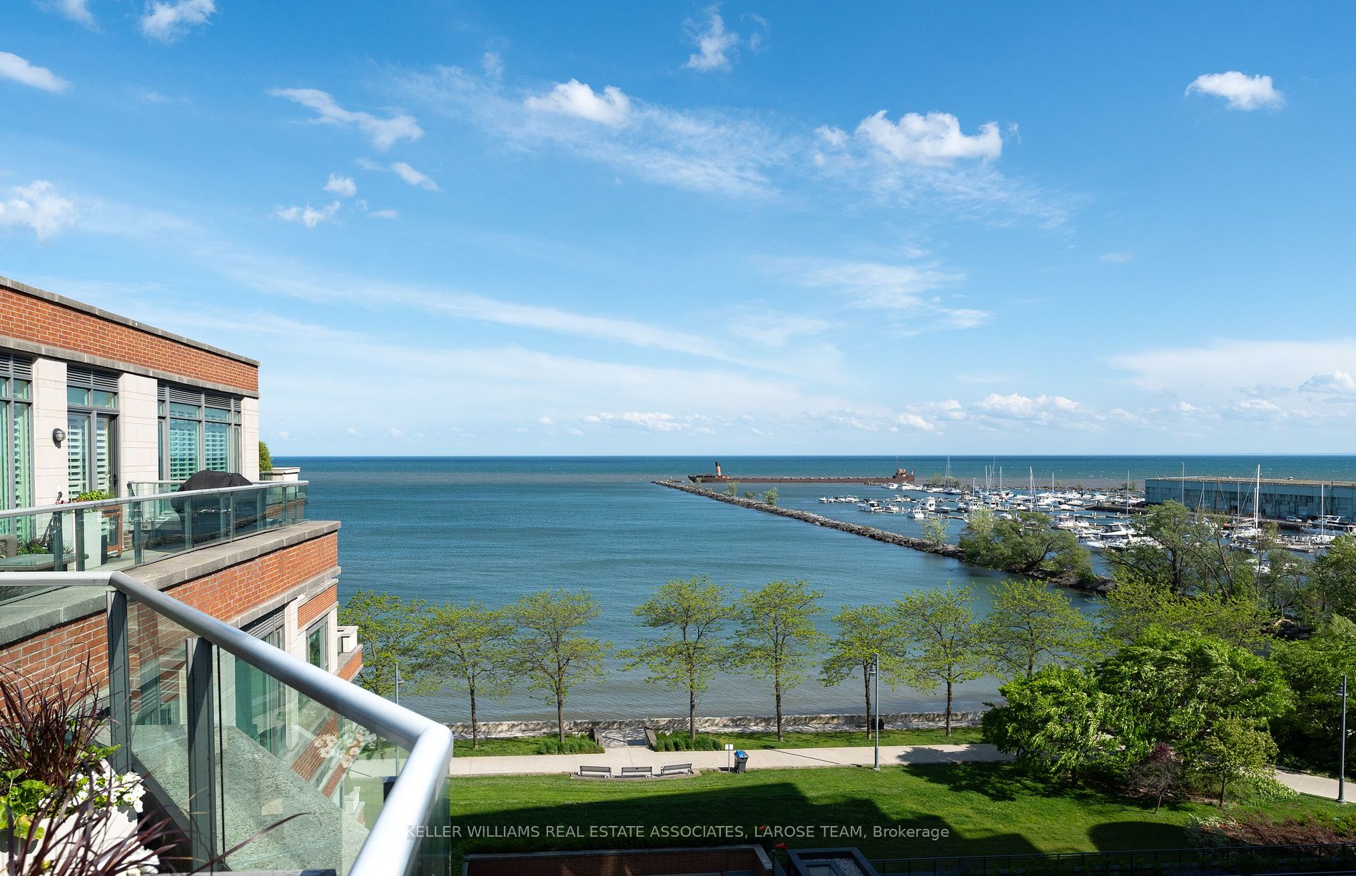 65 Port St E, #604