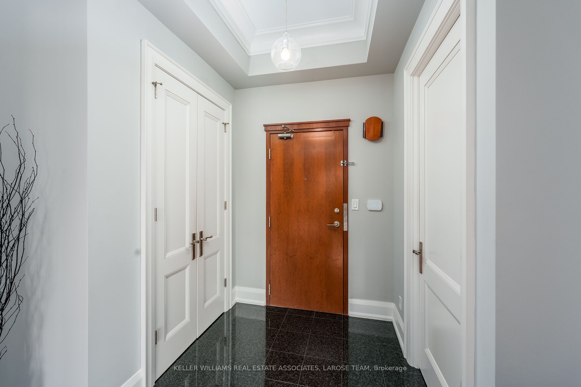 65 Port St E, #604