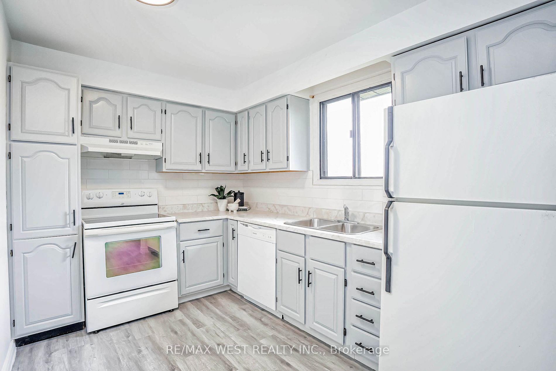 114 Lexfield Ave