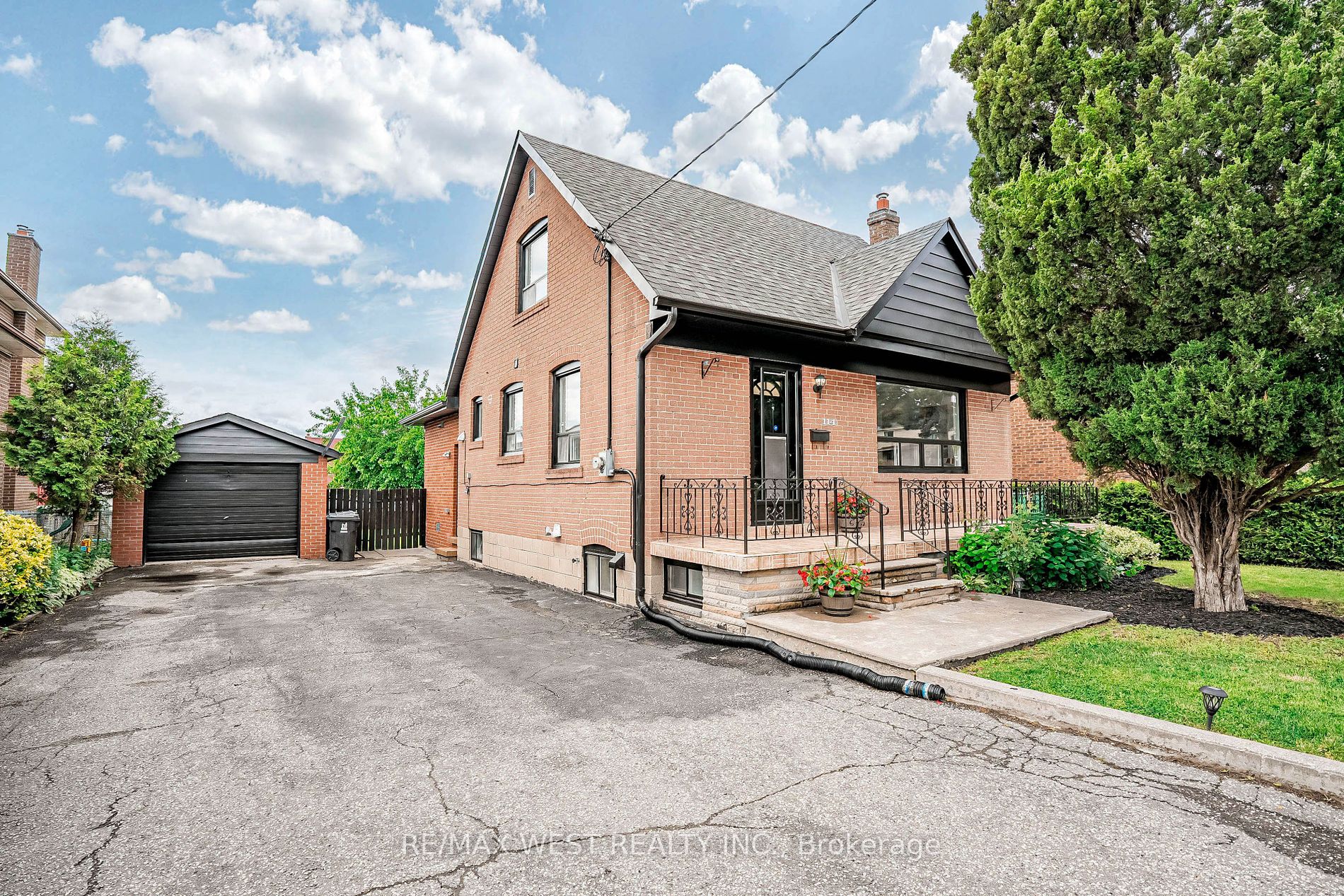 114 Lexfield Ave