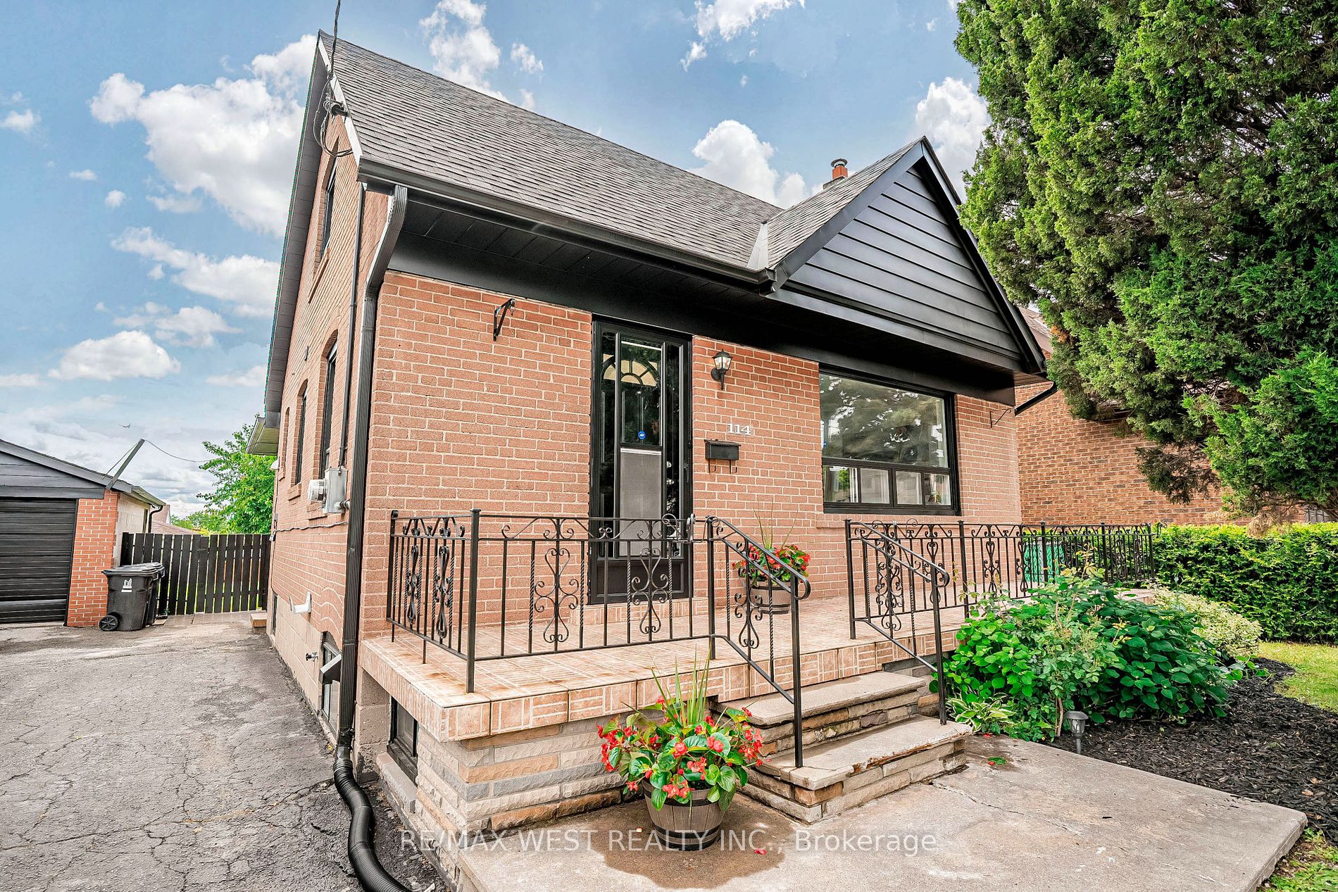 114 Lexfield Ave