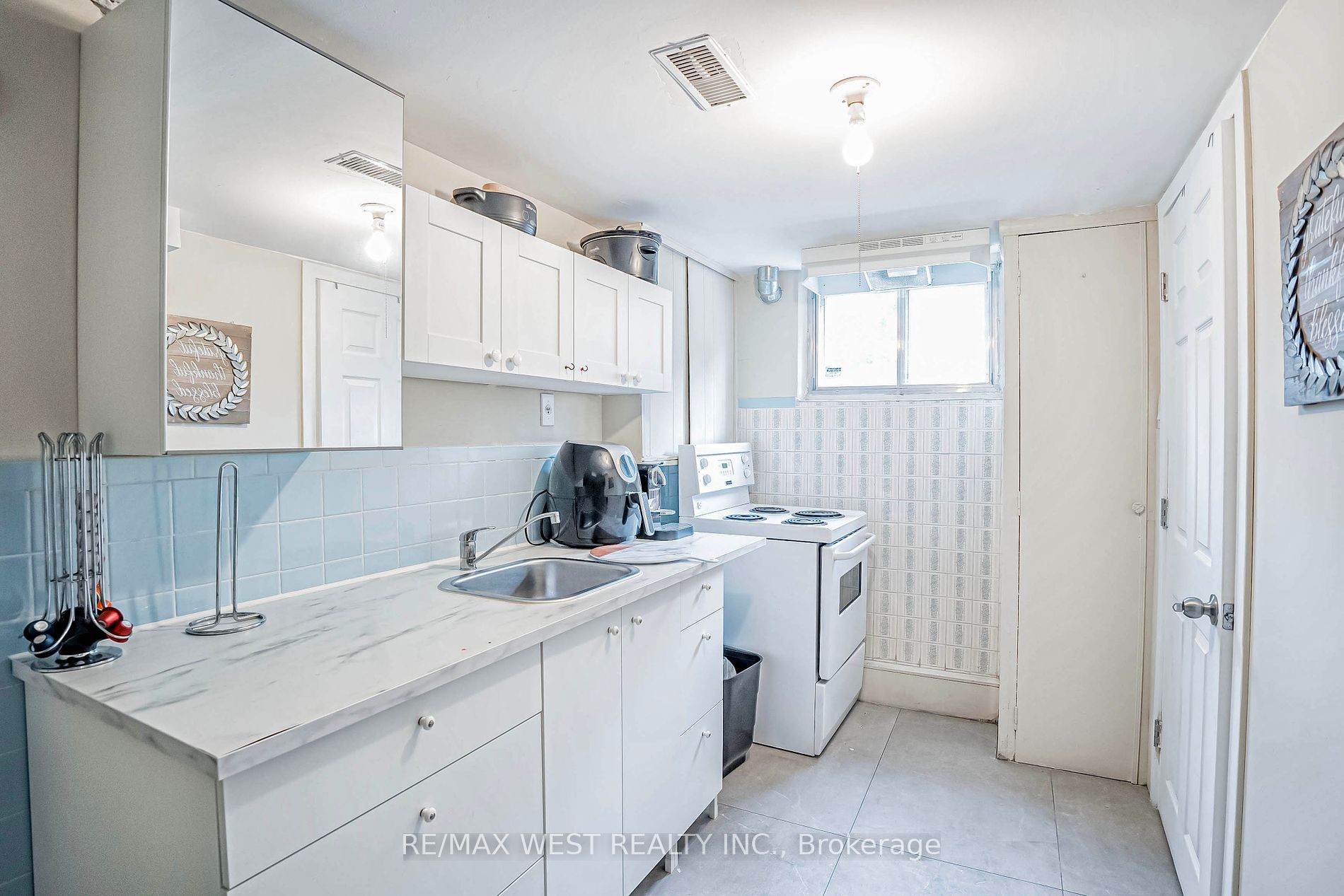 114 Lexfield Ave