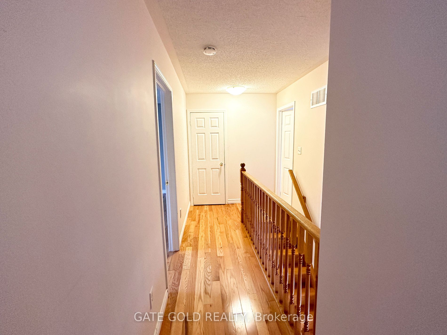 1584 Ramshaw Crescent