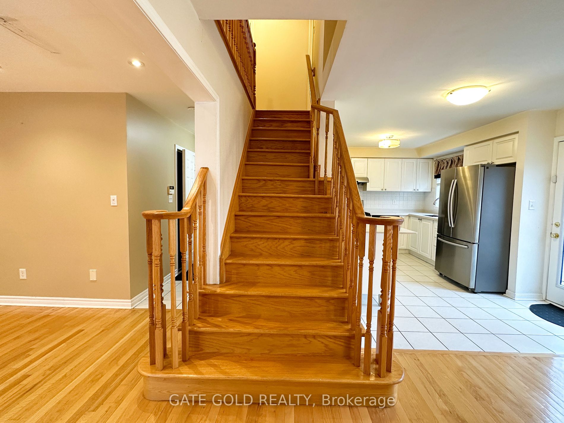 1584 Ramshaw Crescent