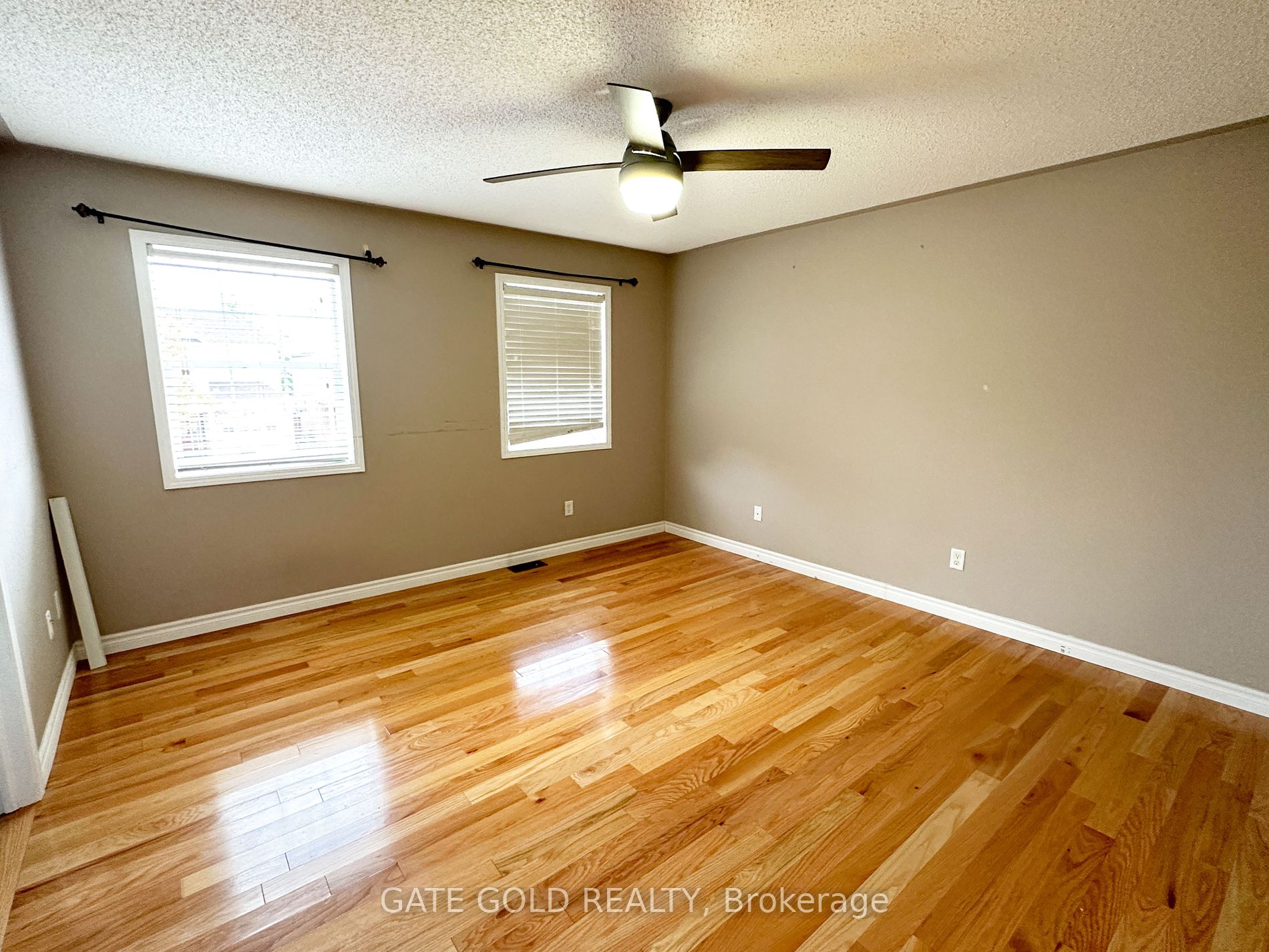 1584 Ramshaw Crescent