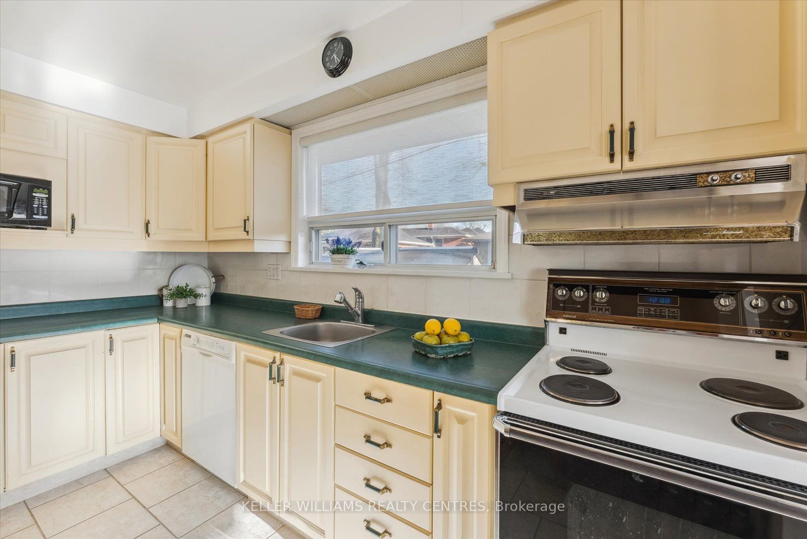 27 Crendon Dr