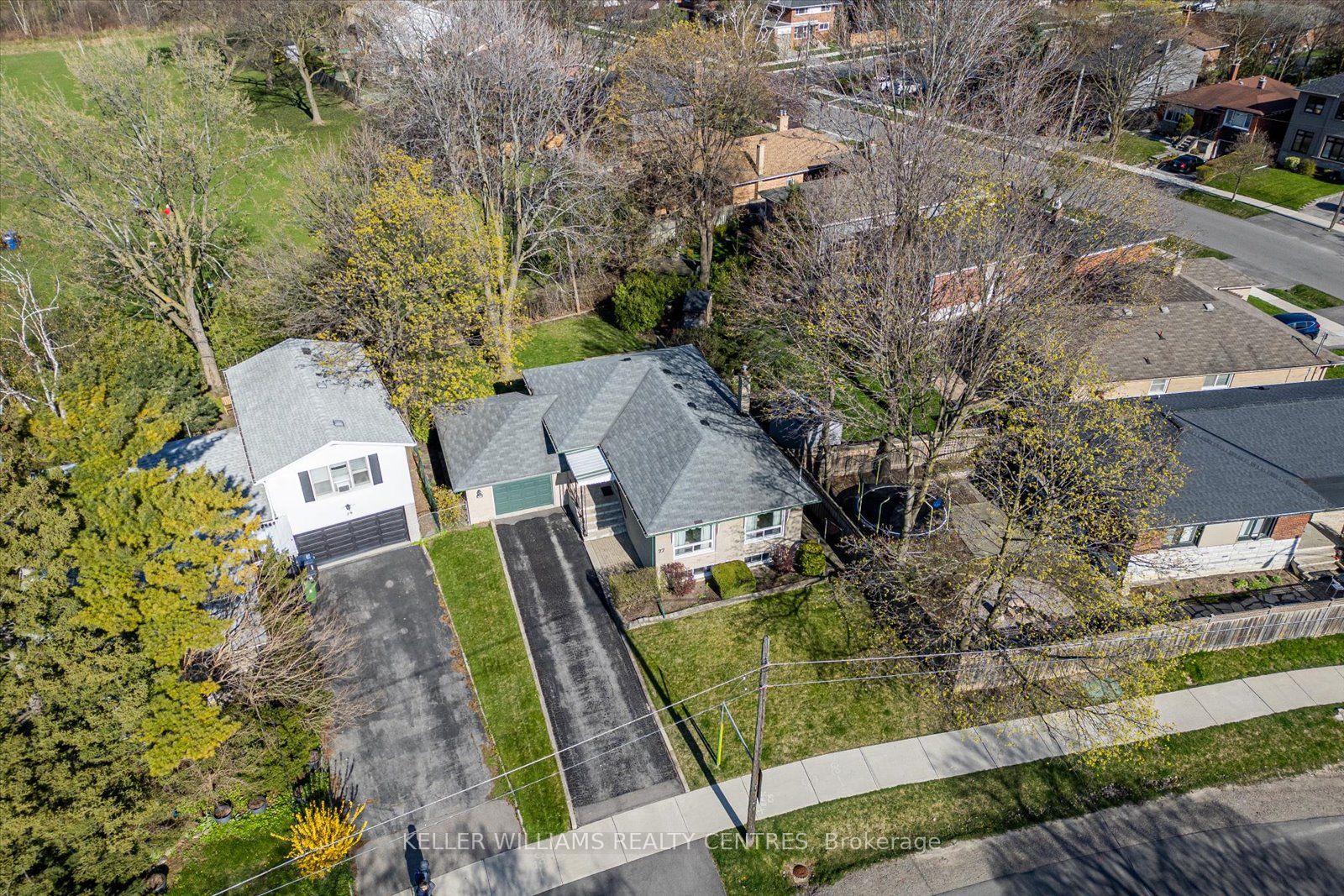 27 Crendon Dr
