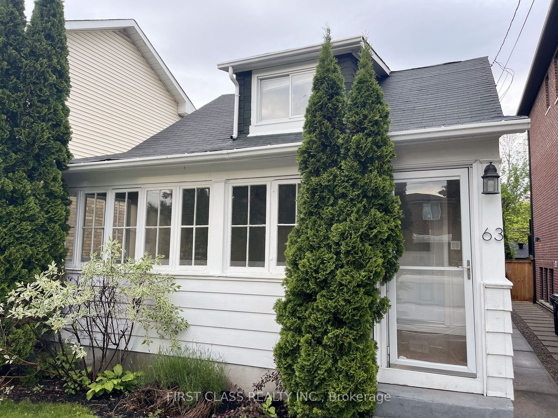 63 Guthrie Ave