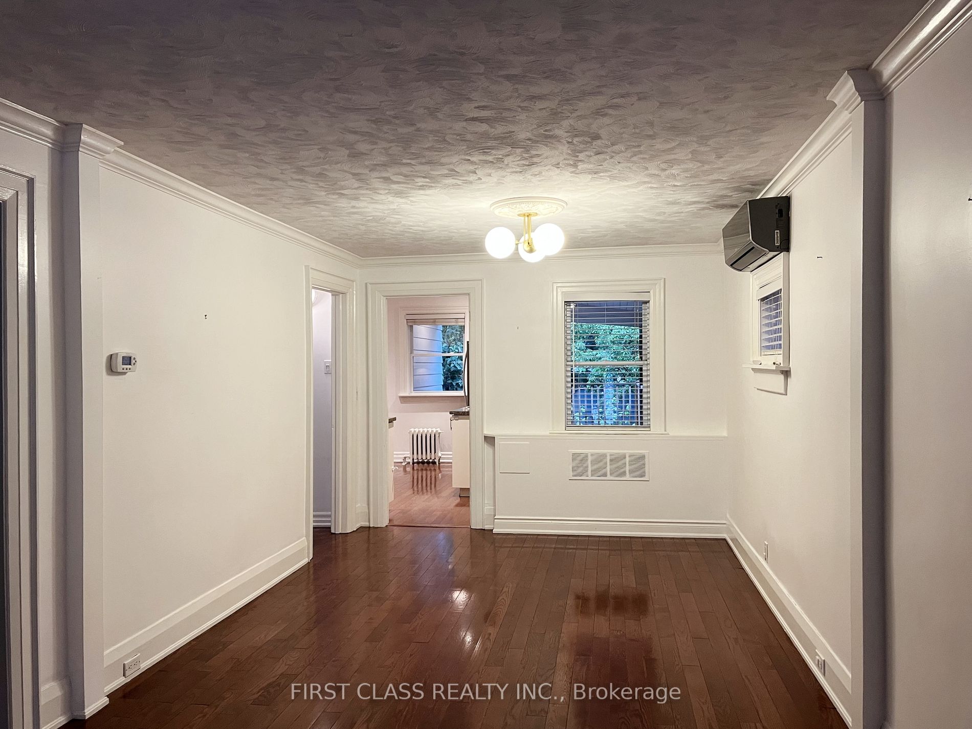 63 Guthrie Ave