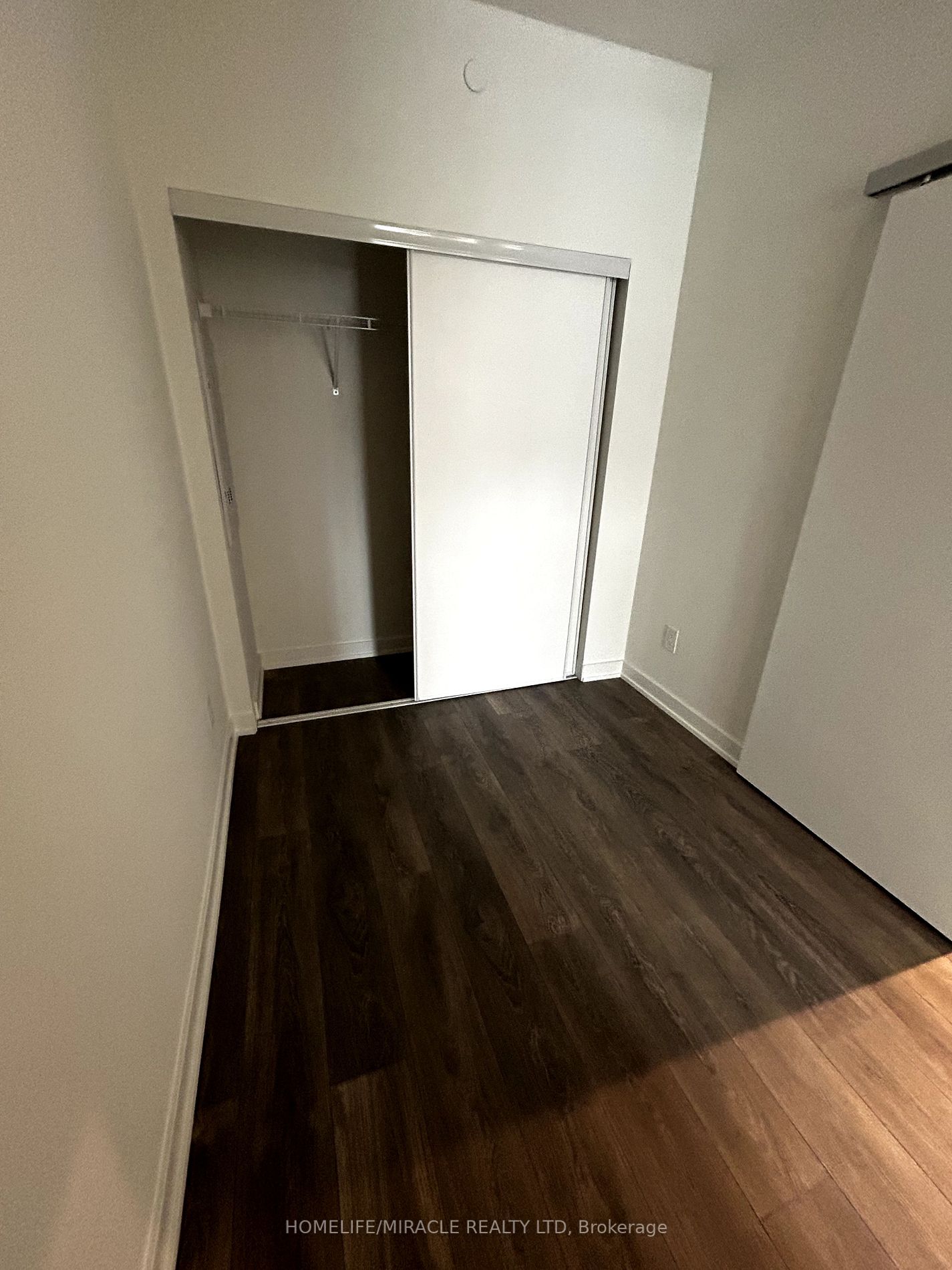 28 Ann Street #217