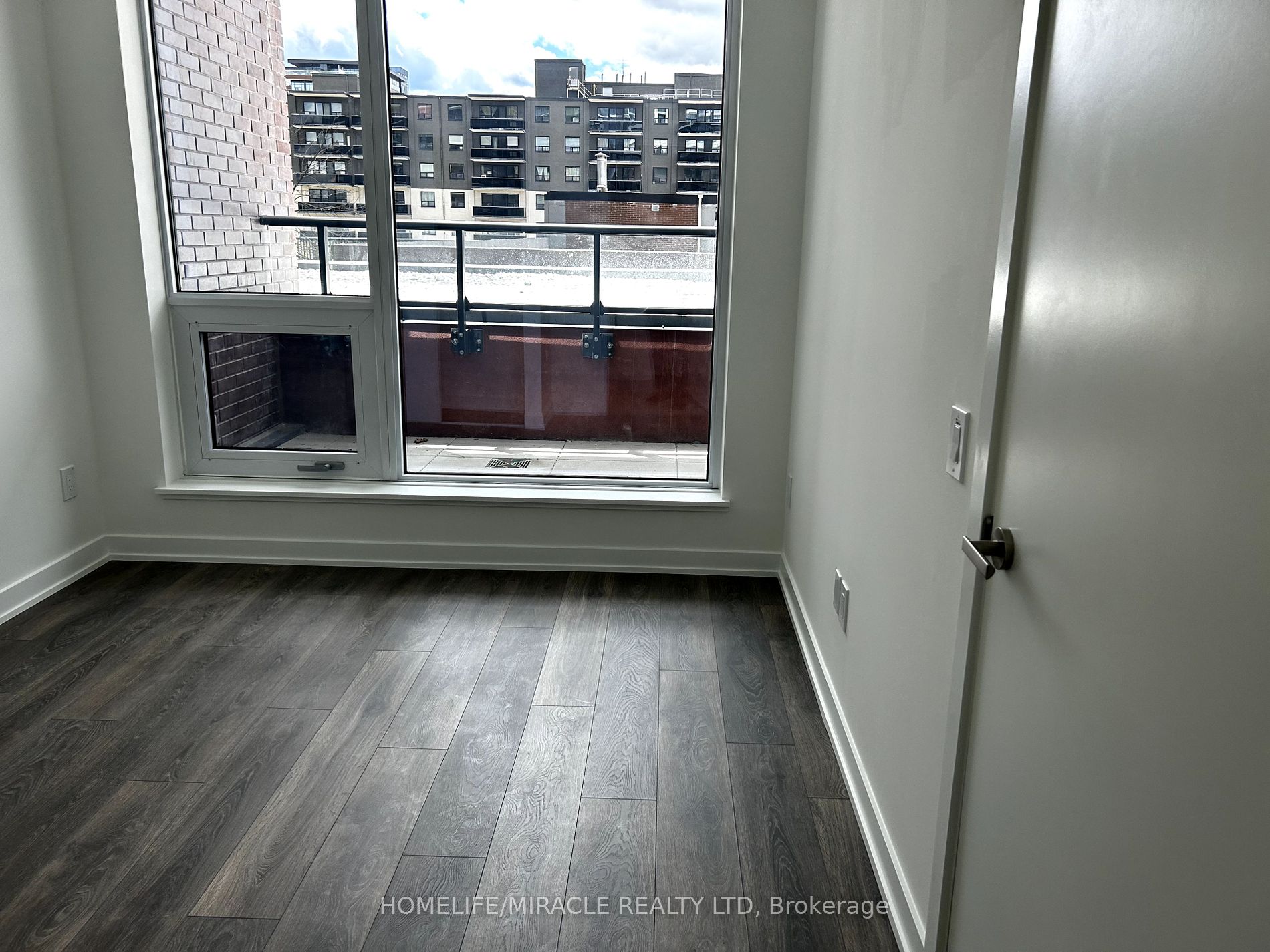 28 Ann Street #217