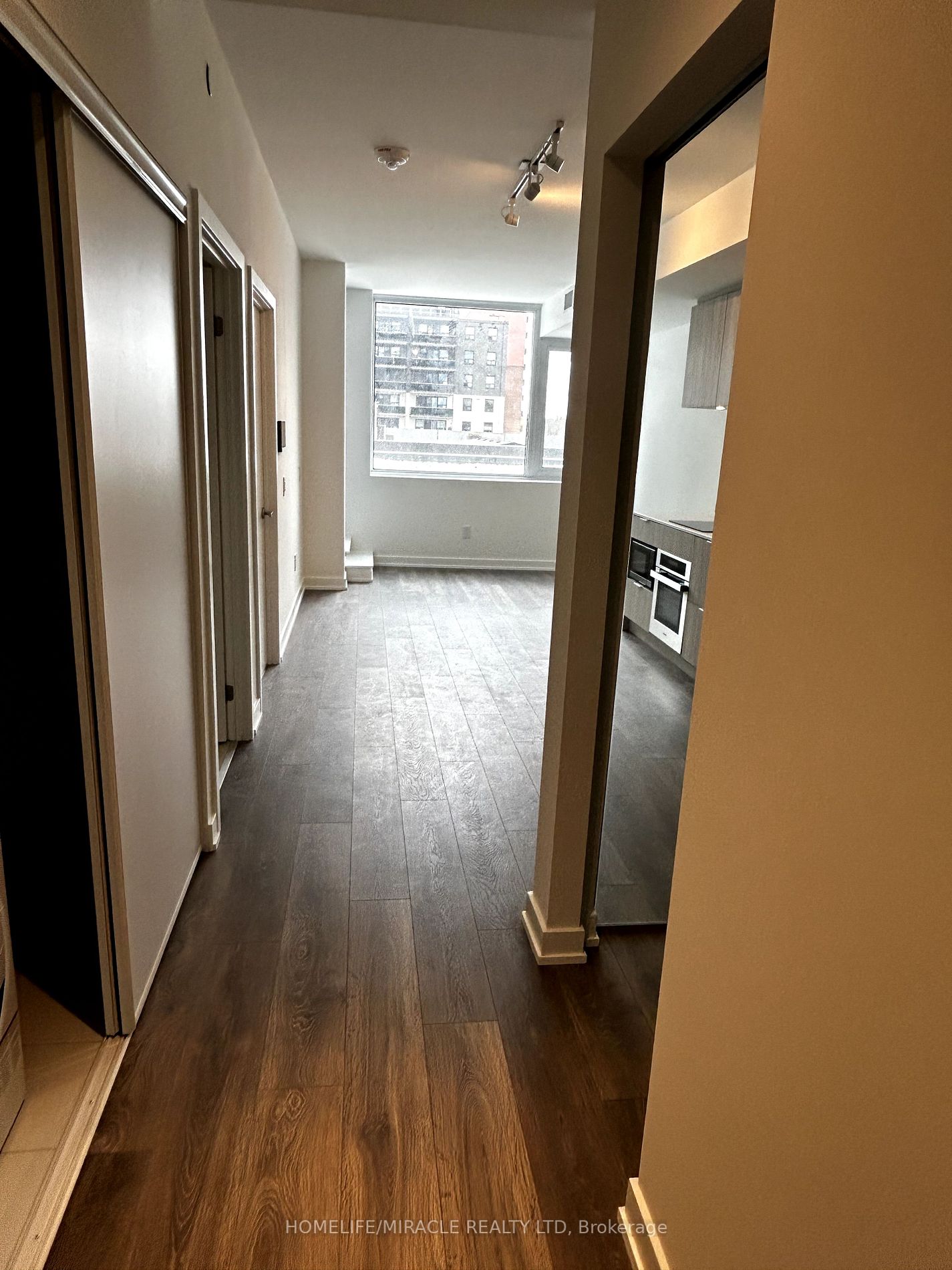 28 Ann Street #217