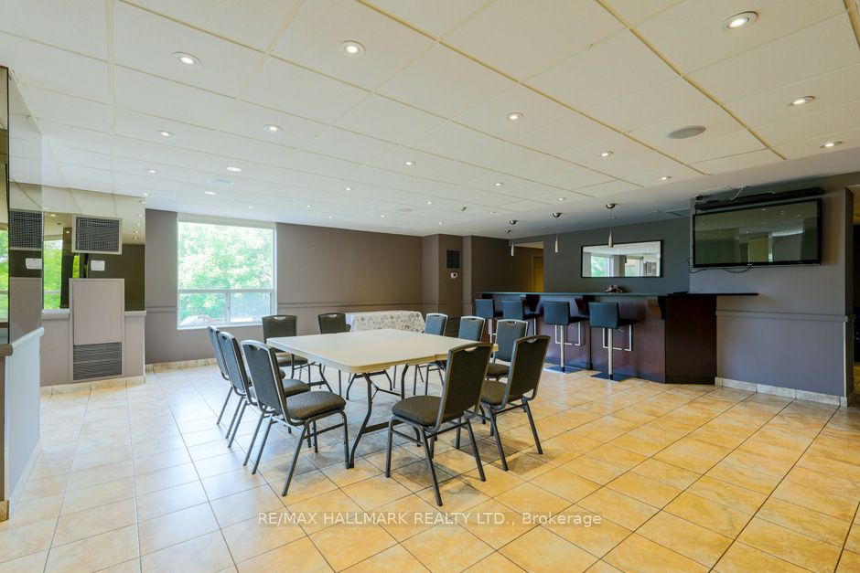 6 Humberline Drive #218