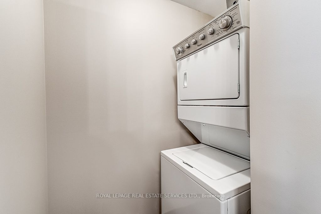 2490 Old Bronte Rd, #503