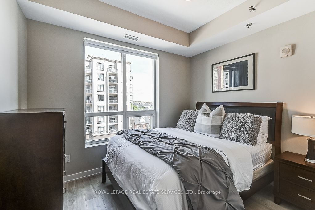 2490 Old Bronte Rd, #503