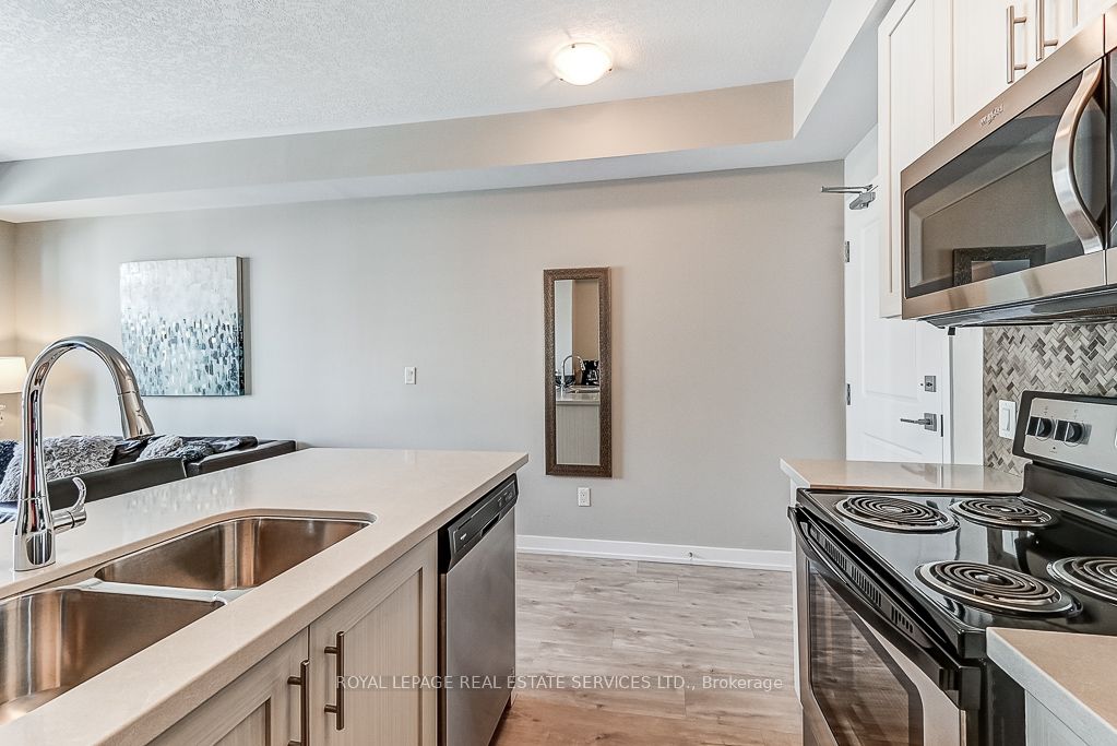 2490 Old Bronte Rd, #503