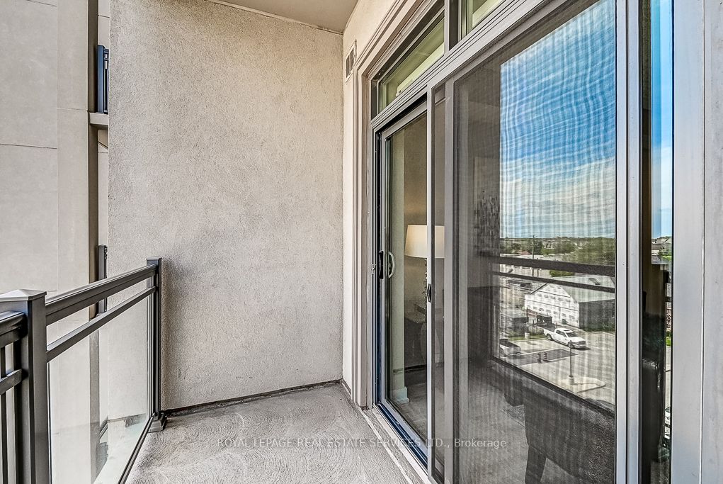 2490 Old Bronte Rd, #503