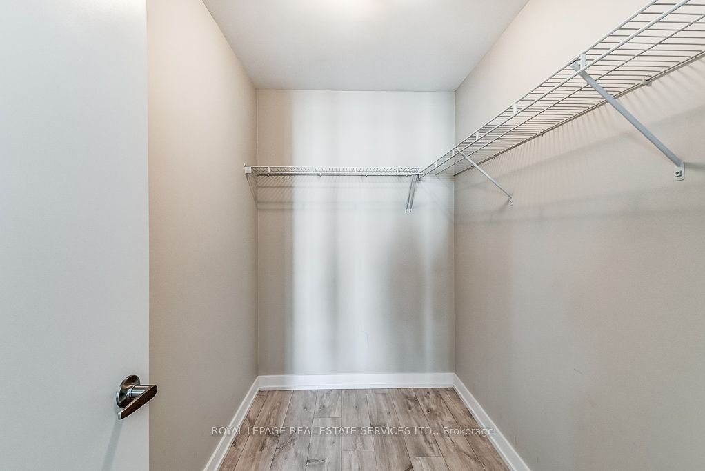 2490 Old Bronte Rd, #503