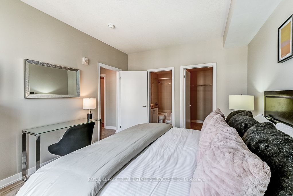 2490 Old Bronte Rd, #503