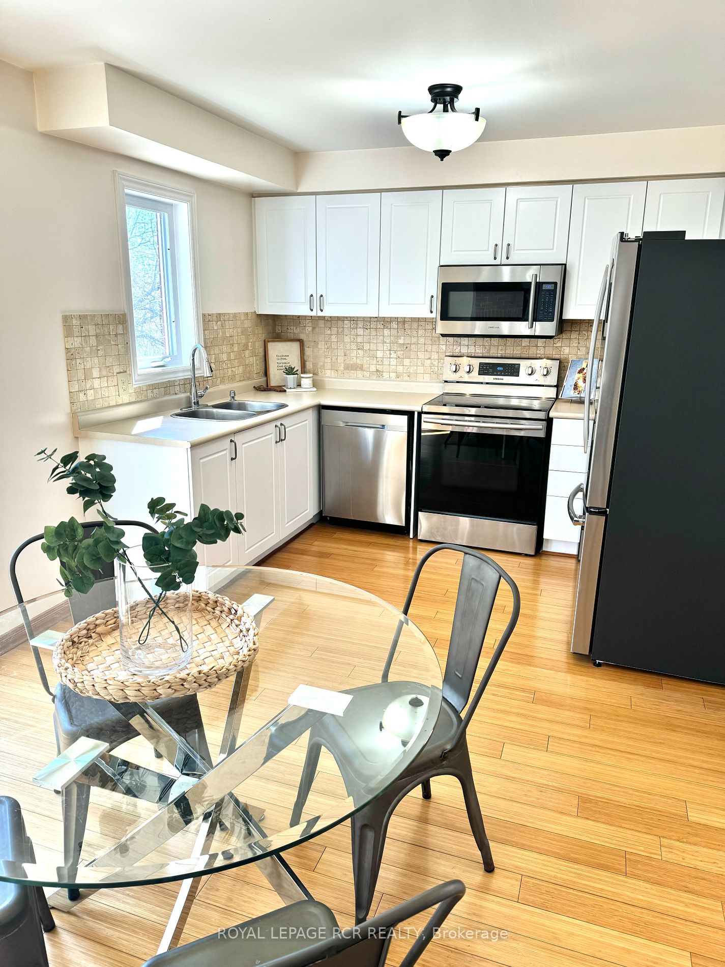 234 Howard Crescent