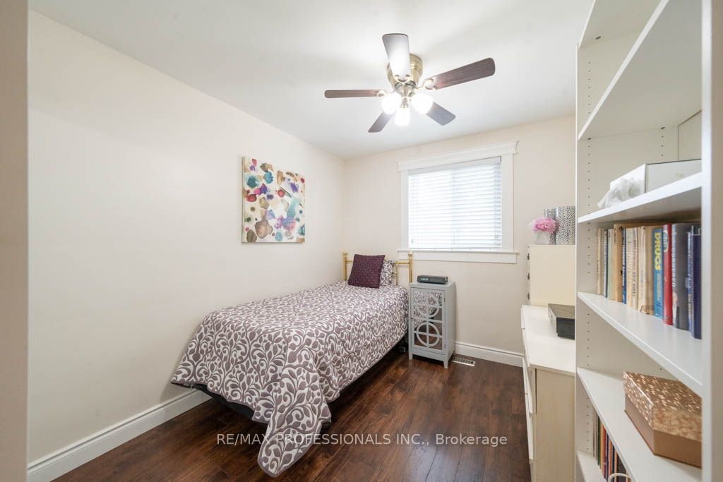 3389 Kelowna Court
