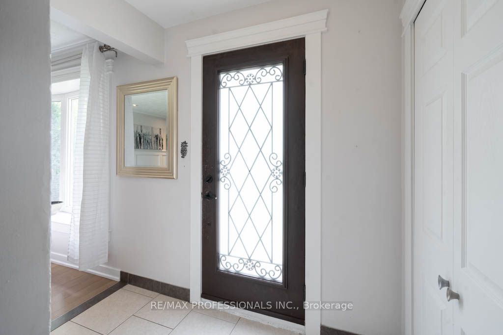 3389 Kelowna Court