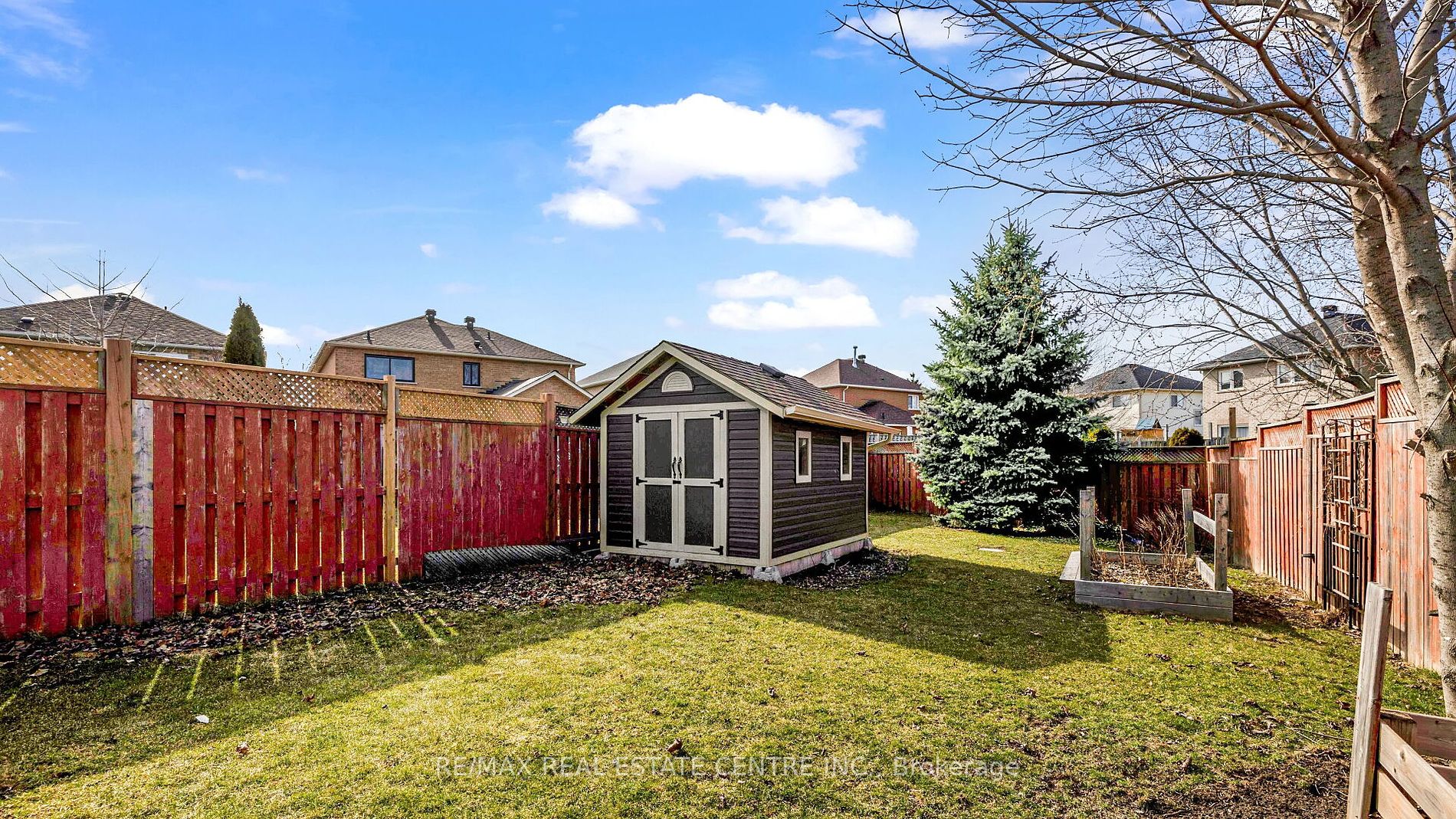 25 Mowat Crescent