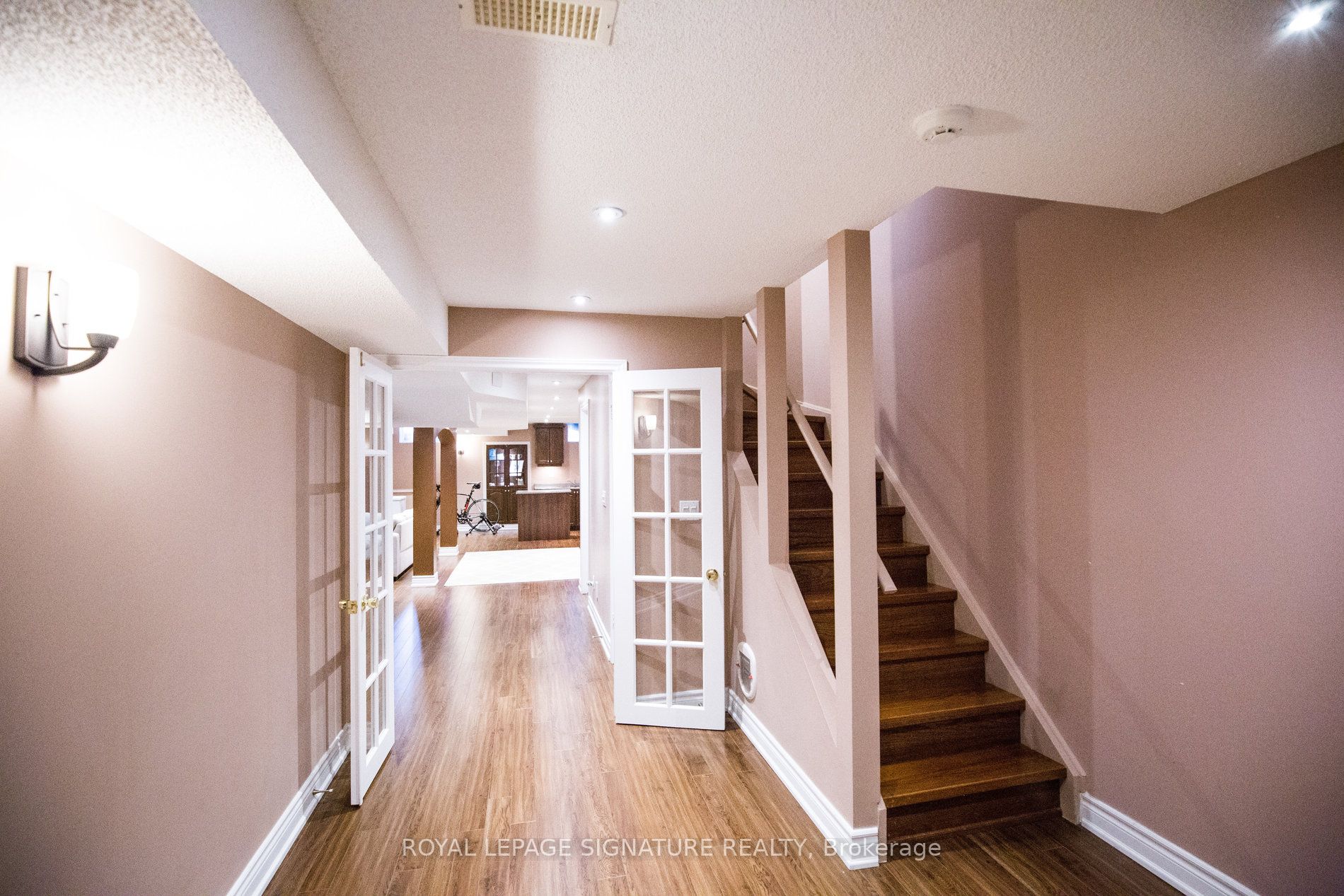 1034 Laurier Ave