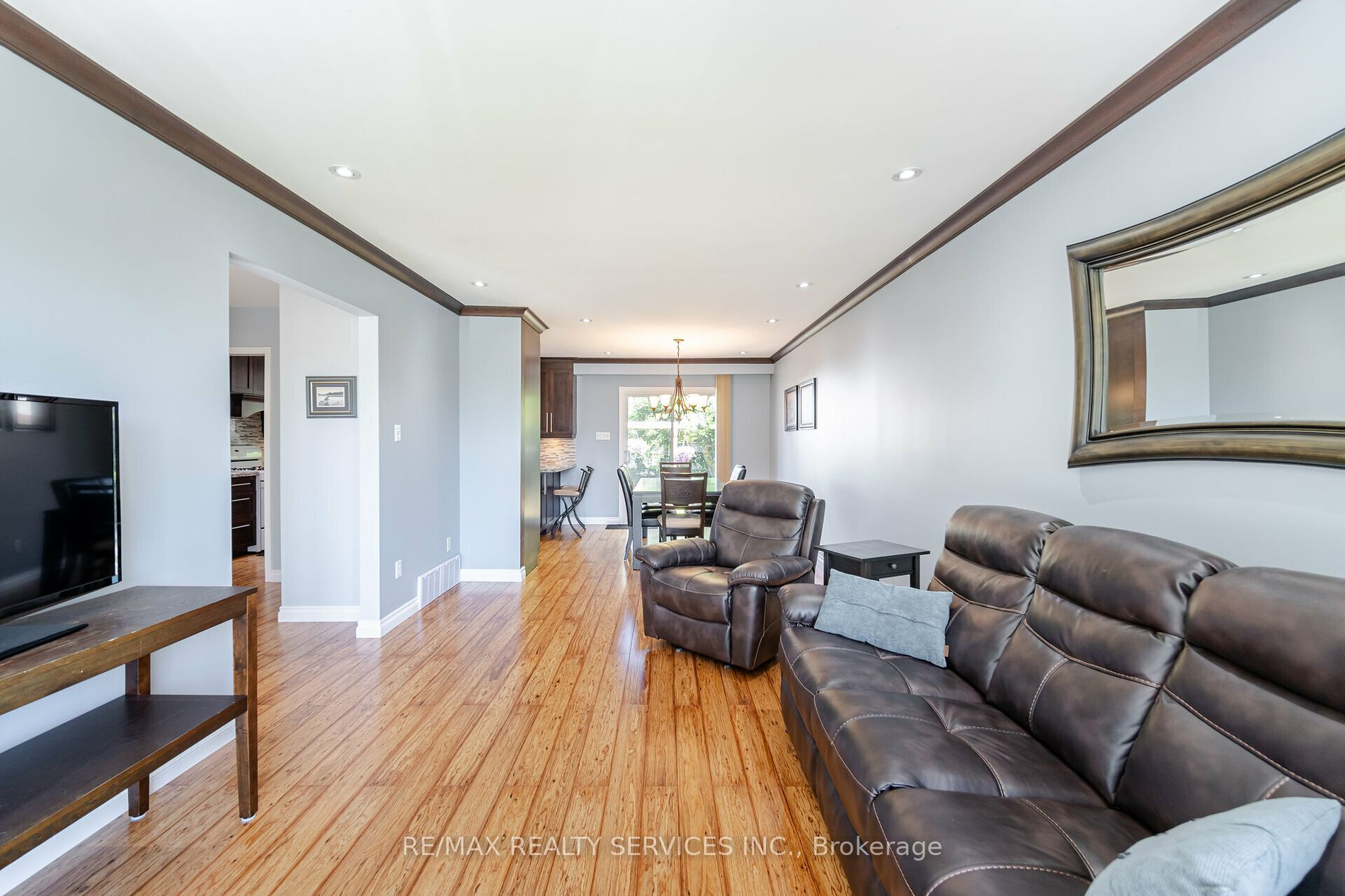 195 Elmwood Road