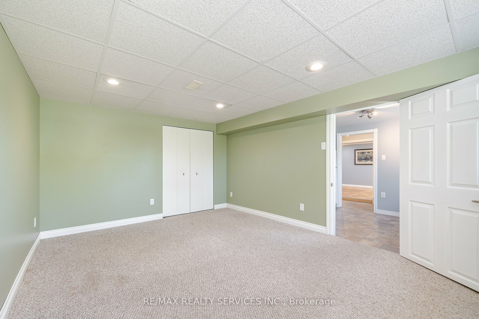 195 Elmwood Road